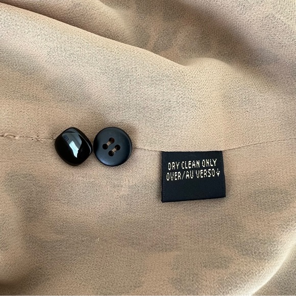 Dana Buchman Silk Leopard Print Blouse Beige Brown Black Animal Print Size 6 - Picture 7 of 7